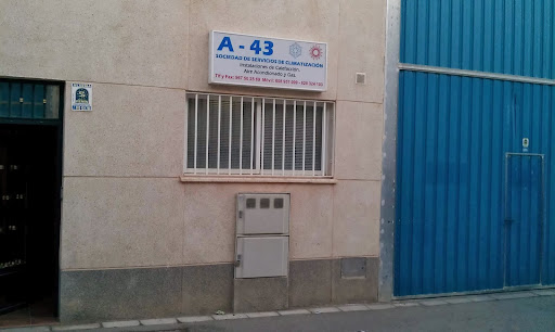 Acuarentaytres Servicios S.l.